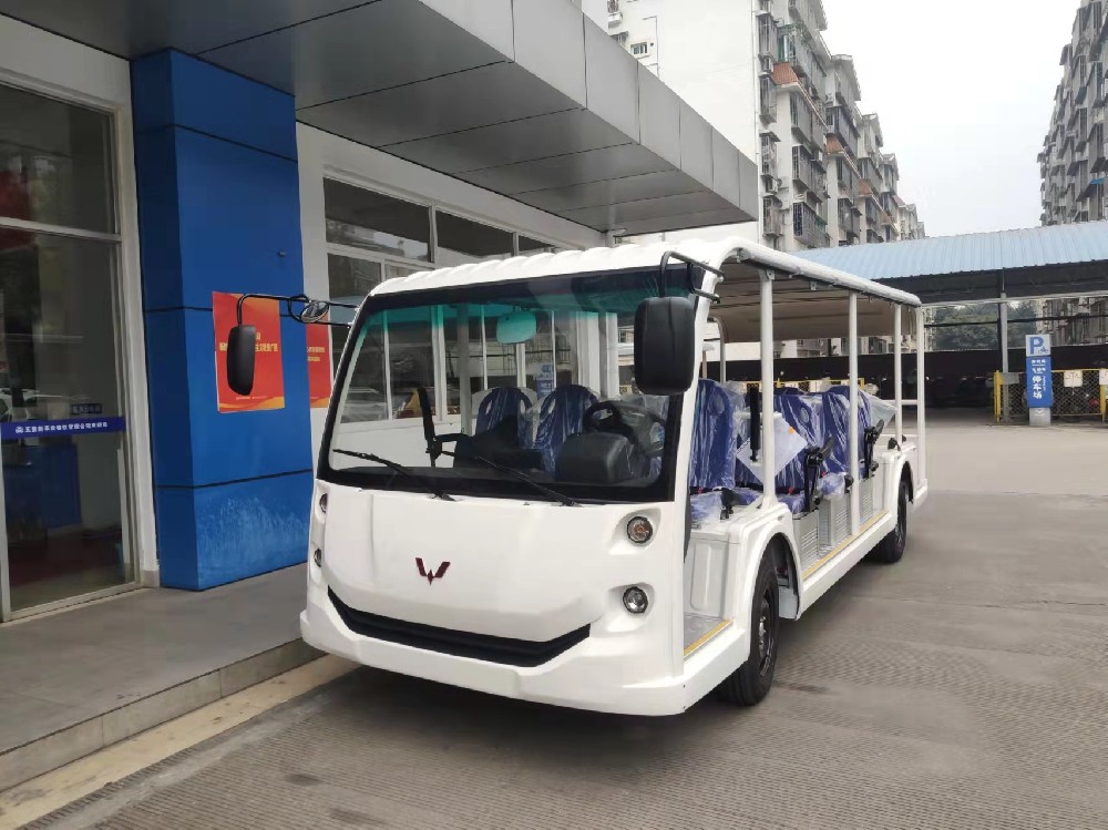 大型挖掘机 EC-600